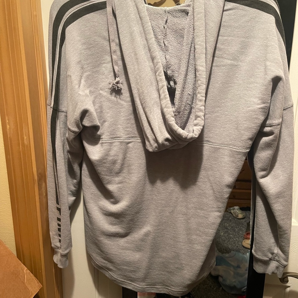 Pink hoodie - Picture 2 of 4